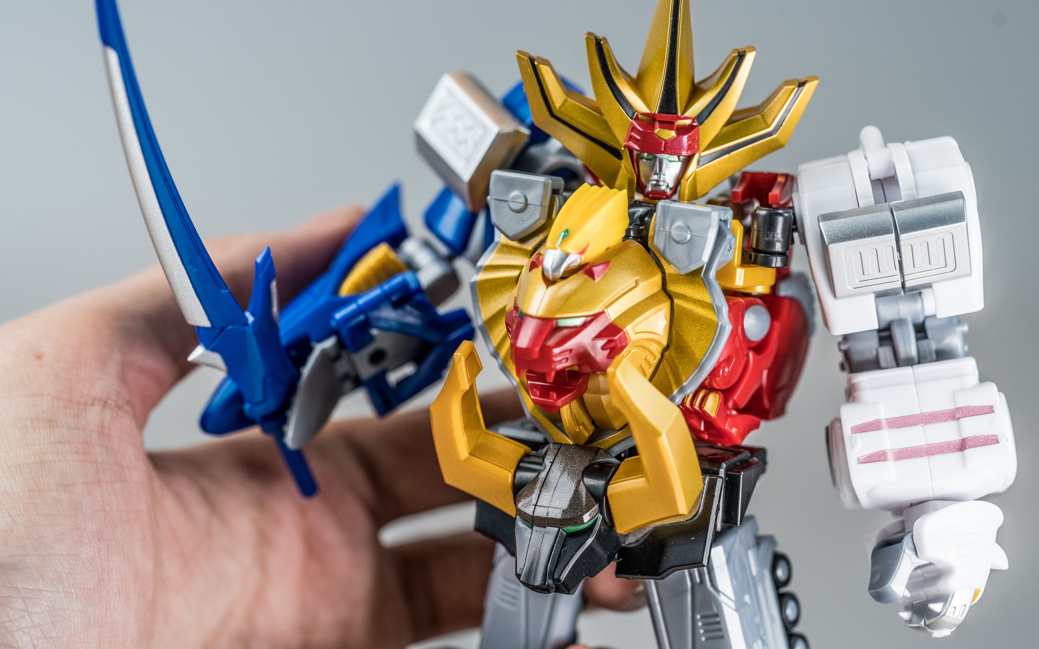 一个食玩敢卖400块钱?拼装百兽战队精灵王评测