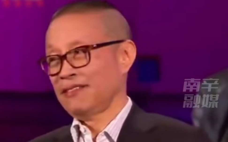 智库专家回怼：印度倒是想增加军费，但是他没钱哦！专家最后的表情亮了！