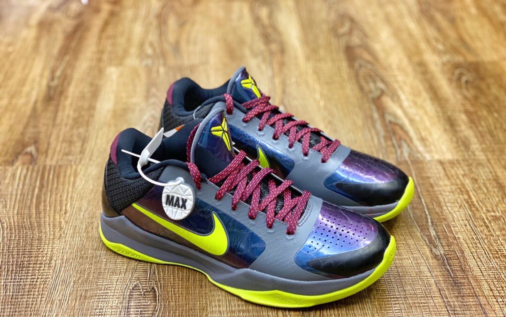 灭世纯原科比5代zk5 protro暗黑小丑 全码出货