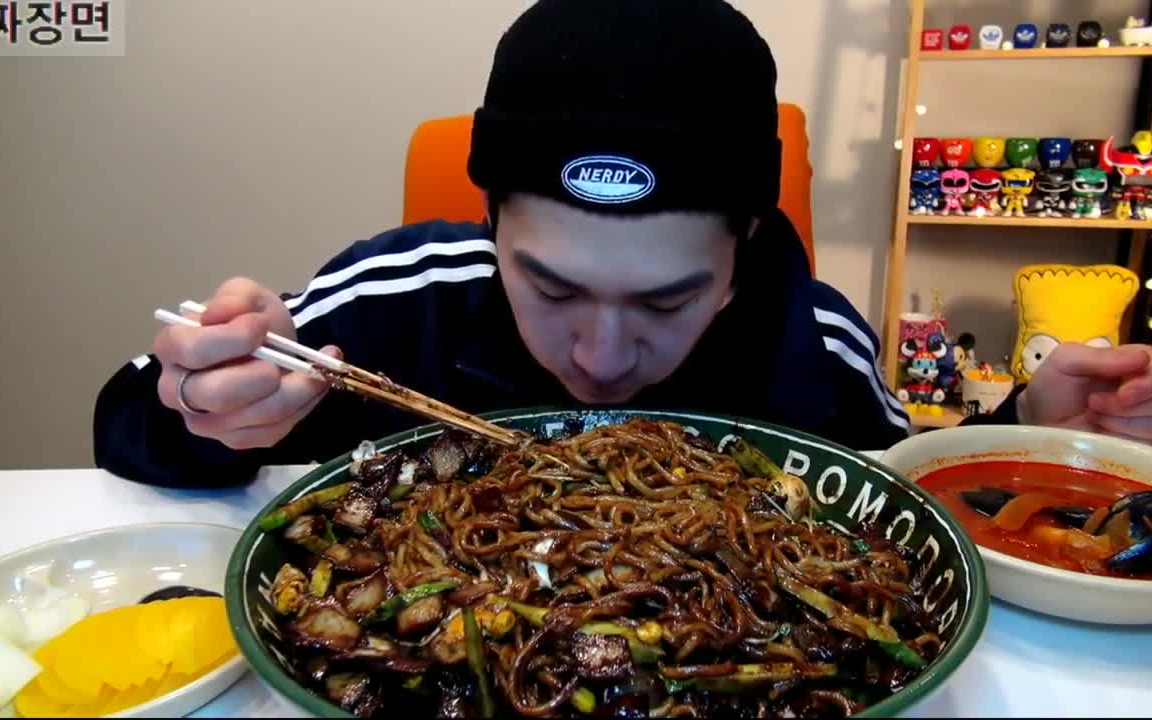 【奔驰小哥】【原速加速】大碗炸酱面,香21.1.17