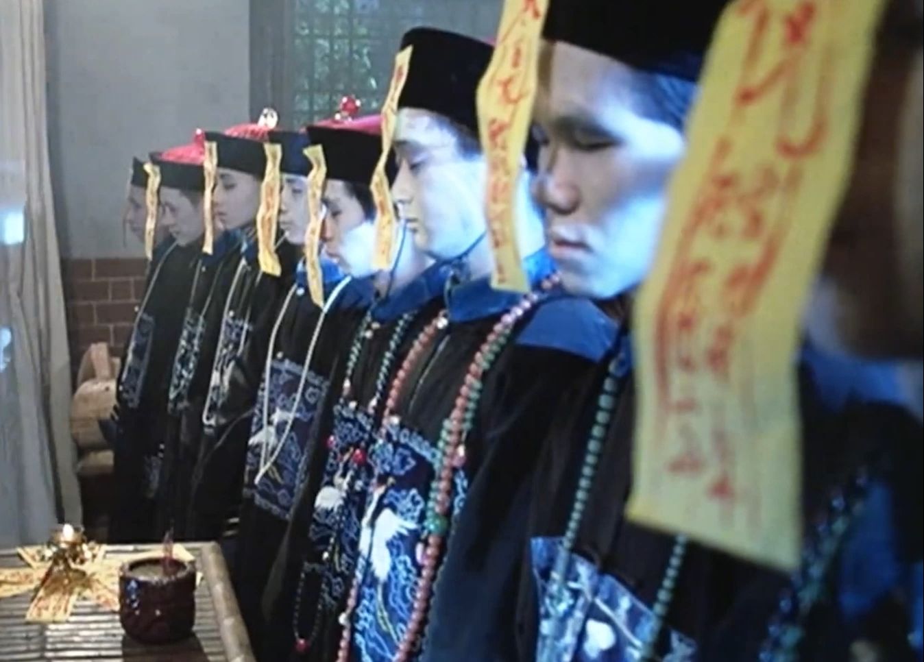 林正英僵尸电影开山之作,精彩的茅山法术与僵尸王对决.