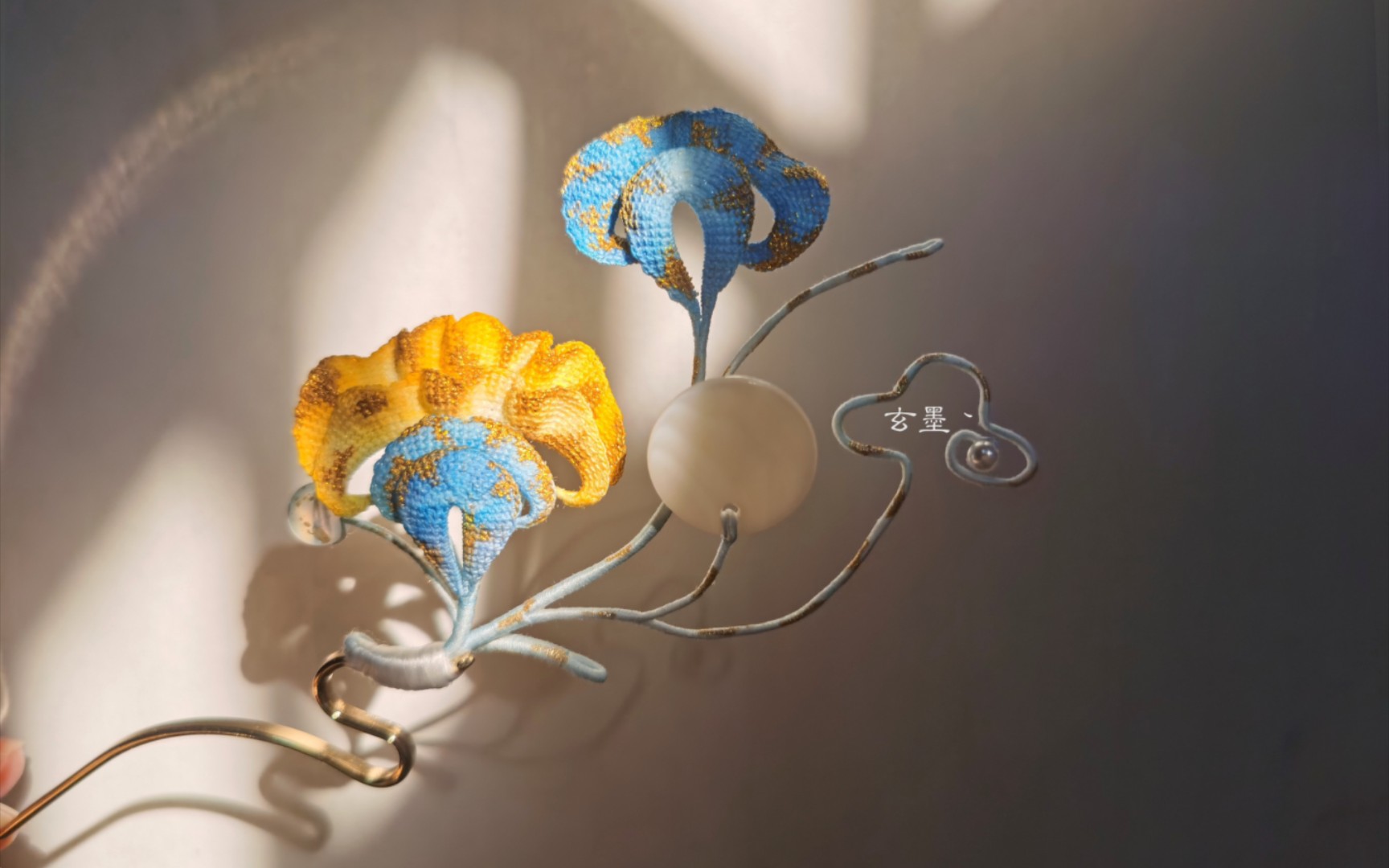 微钩仿缠花系列,微钩银杏叶发簪,今天短暂的拥有了阳光!