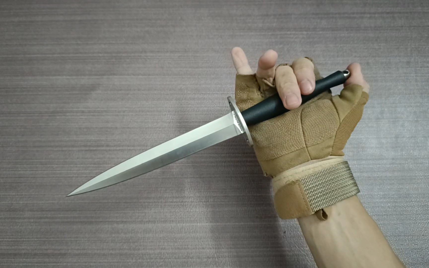 匕首刀型武士图片
