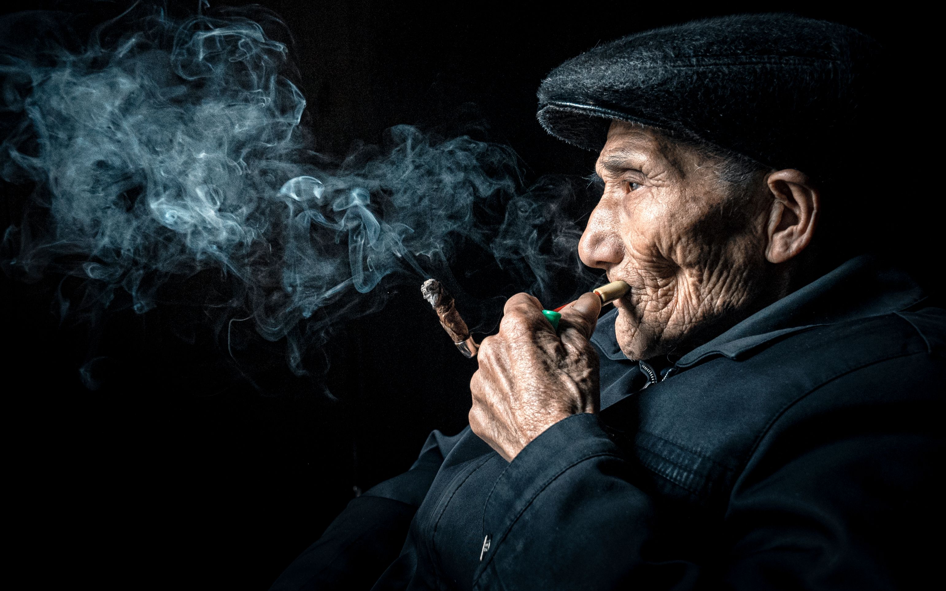 【侯玉森】老师低长调摄影后期调色抽旱烟的老人