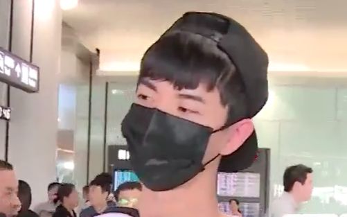 【于朦胧】帅气抵长参加《中秋之夜》 将与小阿离同台超开心