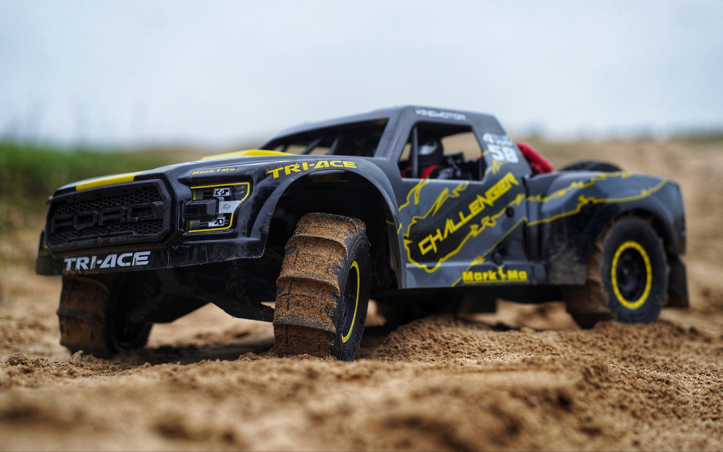 king motor 1/6 challenger 挑战者奖杯卡(福特官方授权)