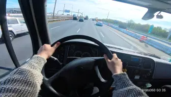 开卡车帮忙搬运仓库 不是美国卡车模拟 是真实的美国卡车