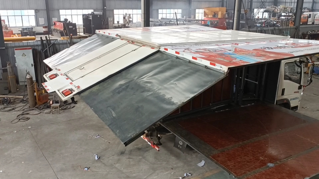 民间艺术团,农村白喜事吹打唢呐演出#流动舞台车 #唢呐大鼓 #流动舞台