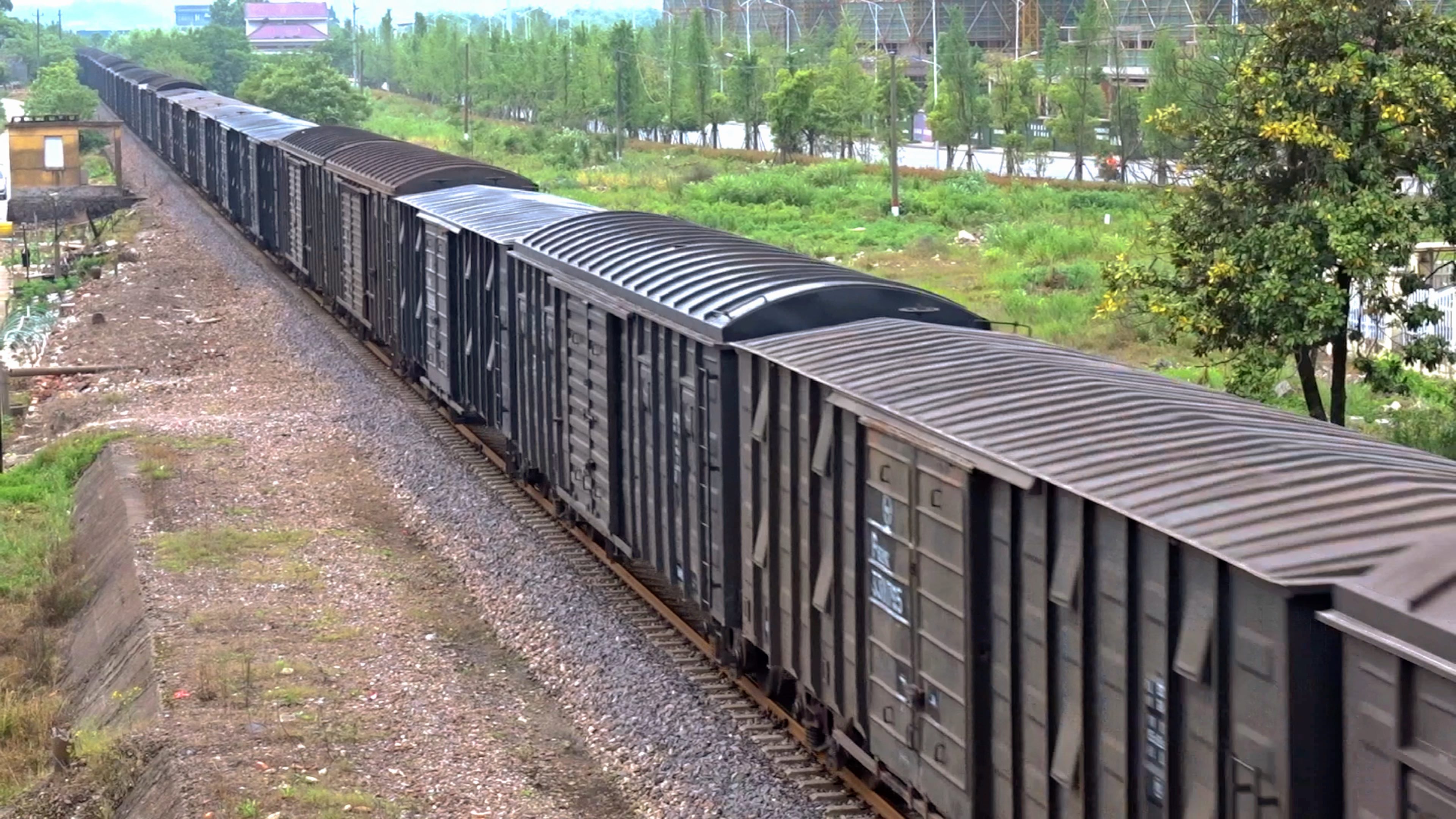 df4b金千杭瓜快速通过更楼站货场!