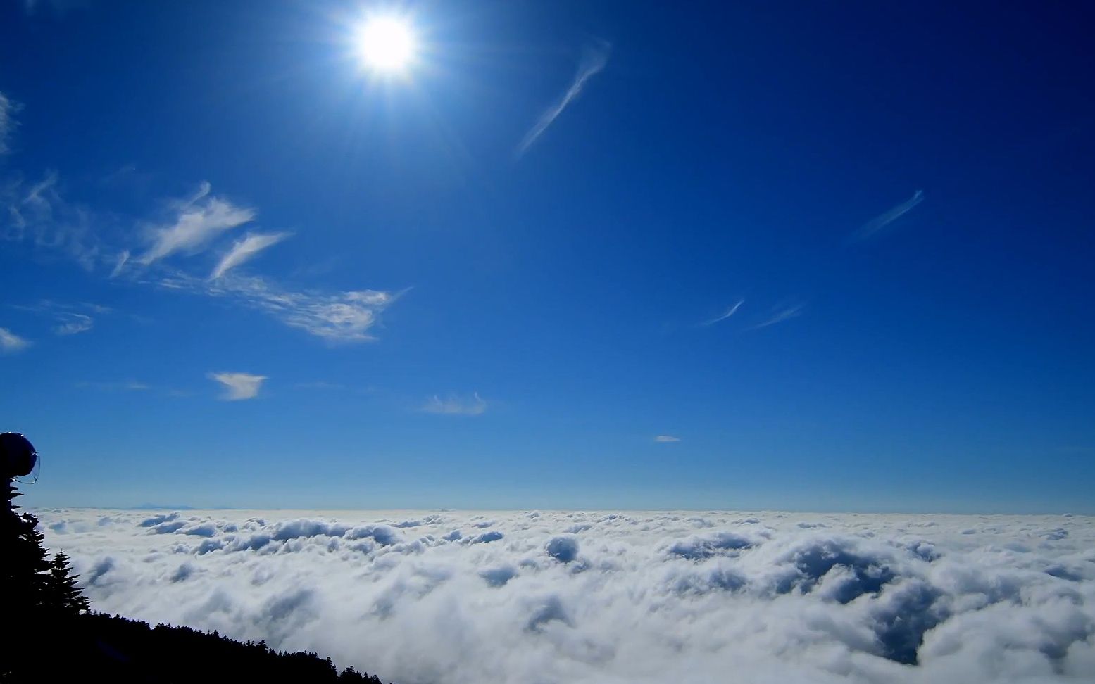 f171 4k画质超唯美大气蓝天白云云海流云高山之巅云雾缭绕壮美大自然