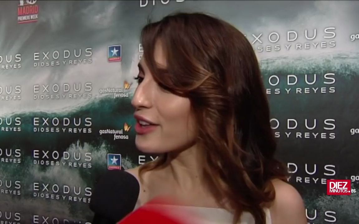 西语字幕西班牙媒体diezminutos对天空上三公尺的女主角