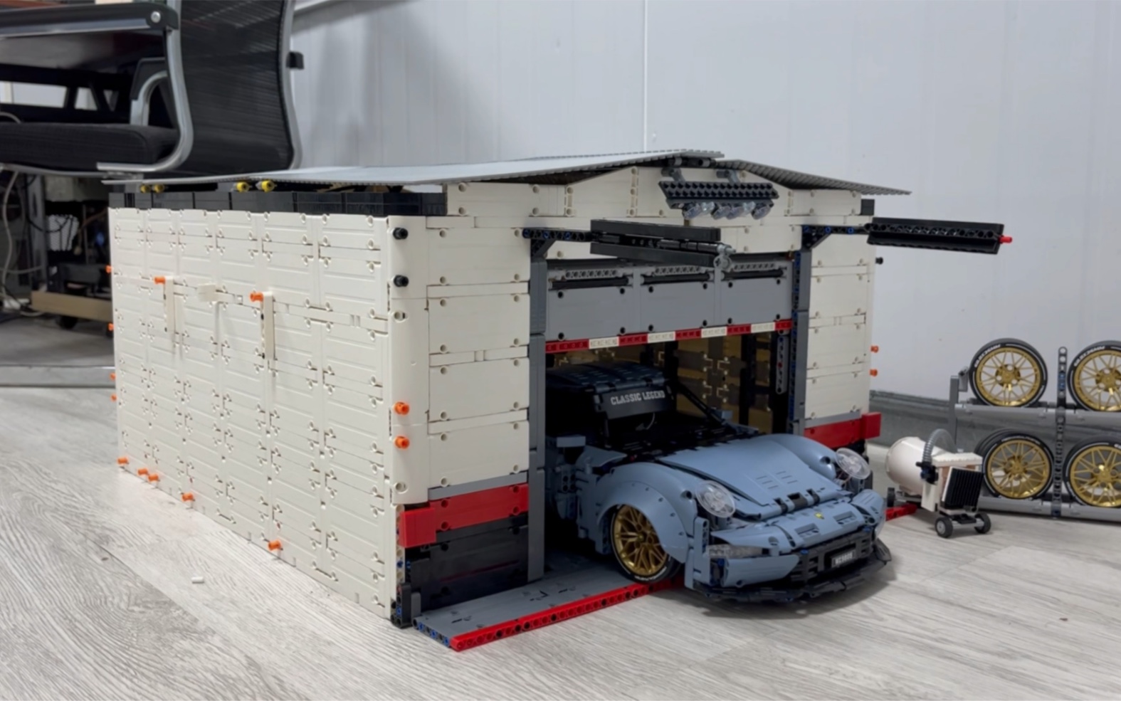 乐高保时捷moc车库拼一半来体验一下倒车入库