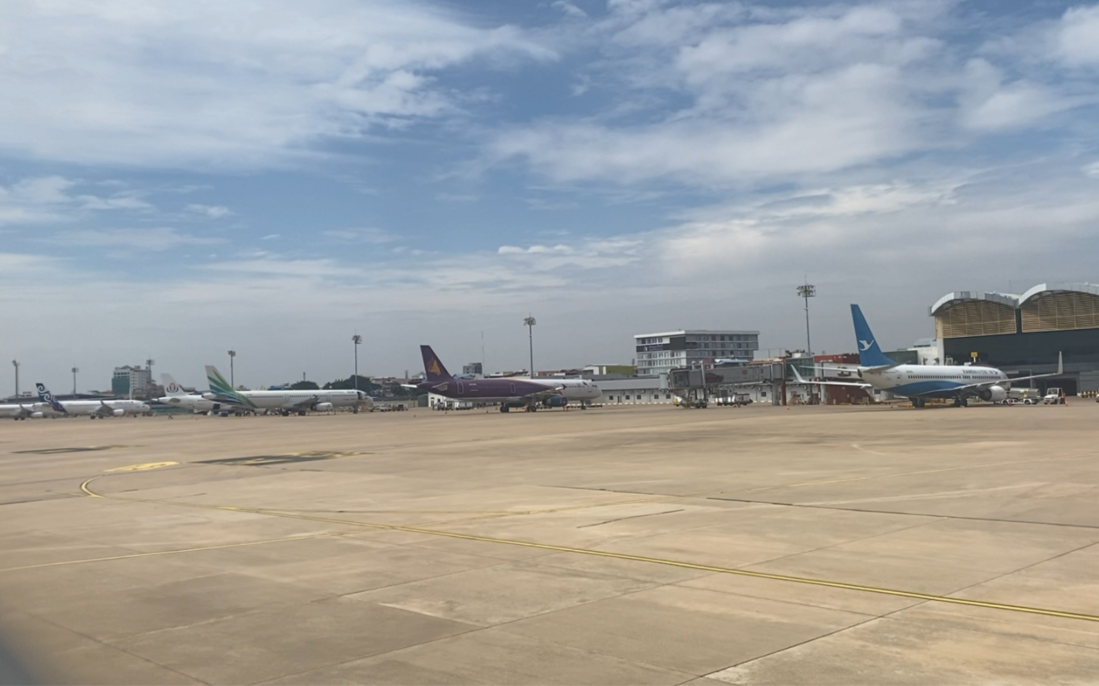 柬埔寨金边机场下降