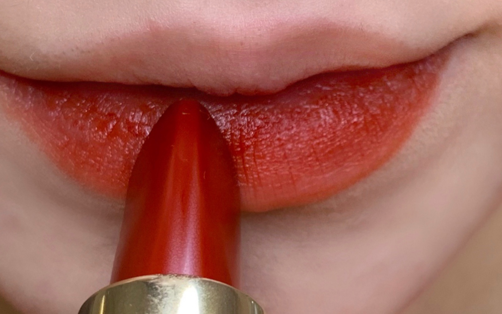 兰蔻02唇膏试色 无敌显白胡萝卜色