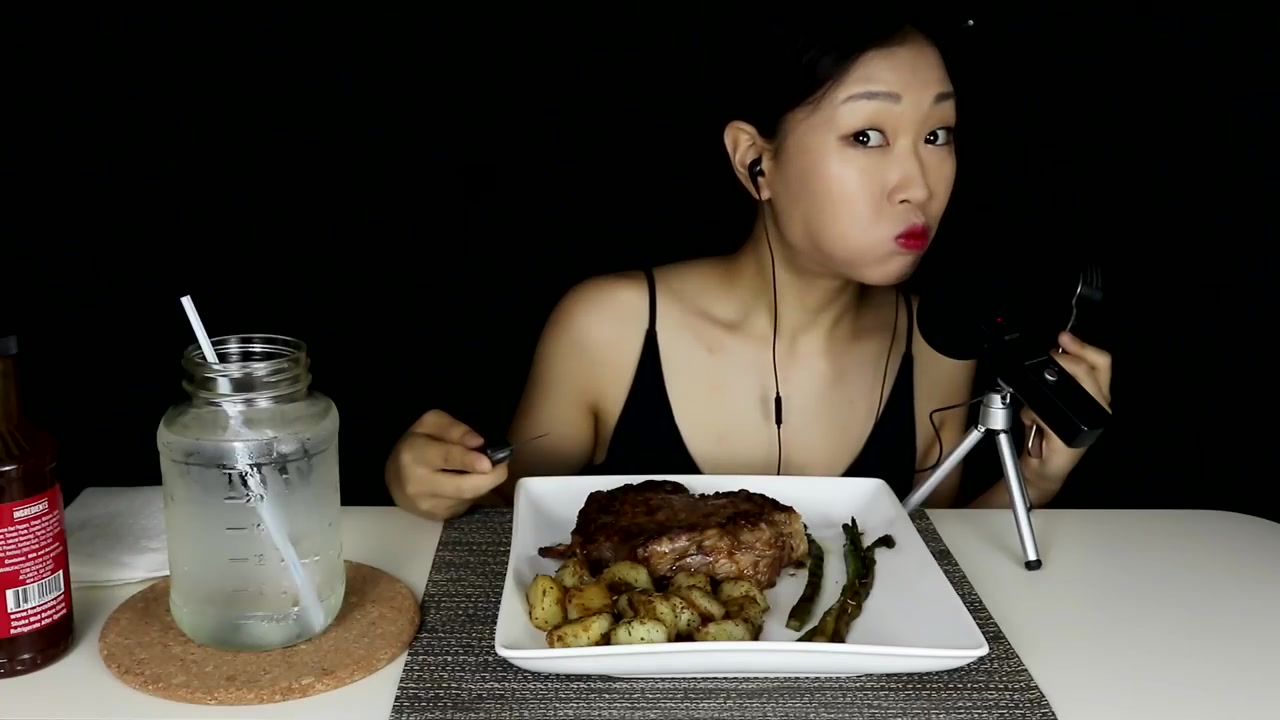 asmr吃播吃超大肋眼牛排