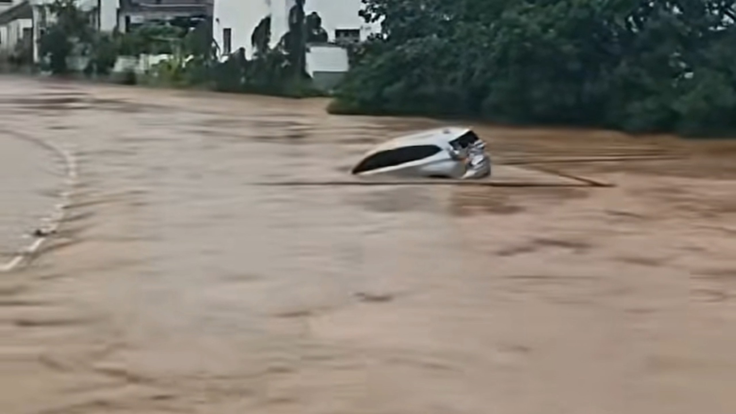 8月14日江苏宜兴，这么多年都风调雨顺，没什么自然灾害，怎么今天就发这么大水