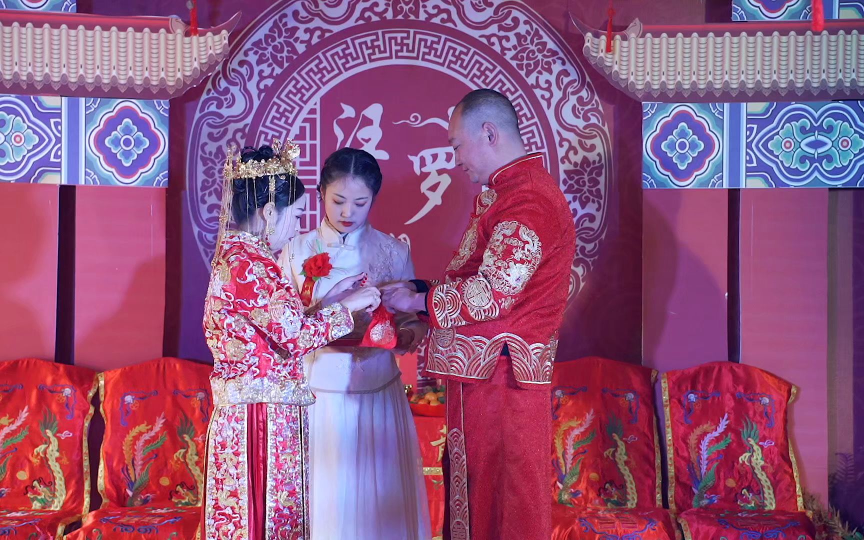 中式婚礼结发礼环节 新人结发