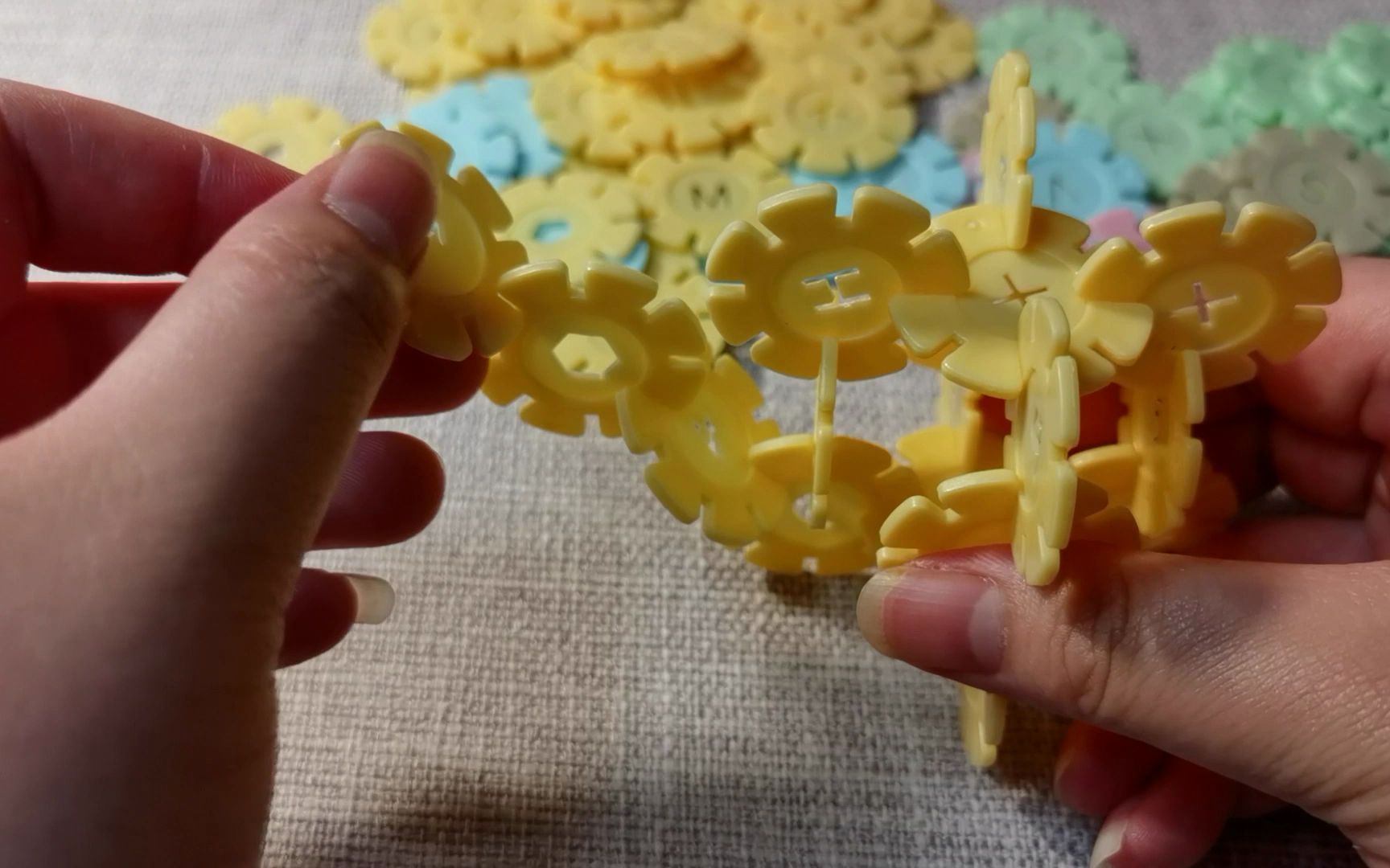 趣玩雪花片:小黄鸡