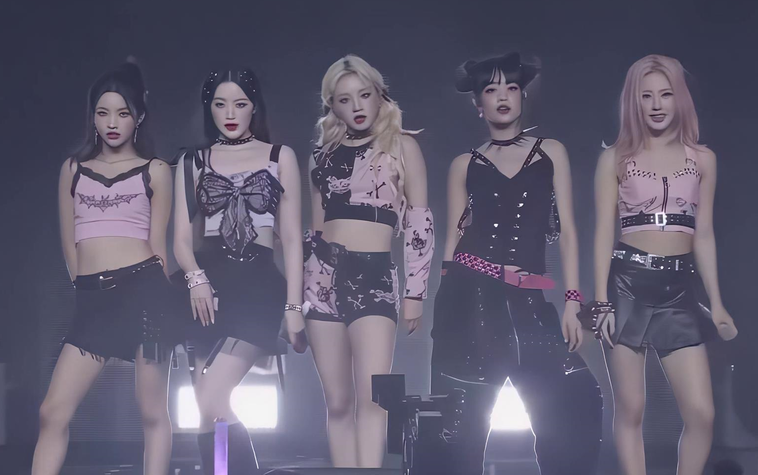 [图]【4K 舞台】(G)I-DLE《 POP/STARS 》WORLD TOUR JUST ME 20220917