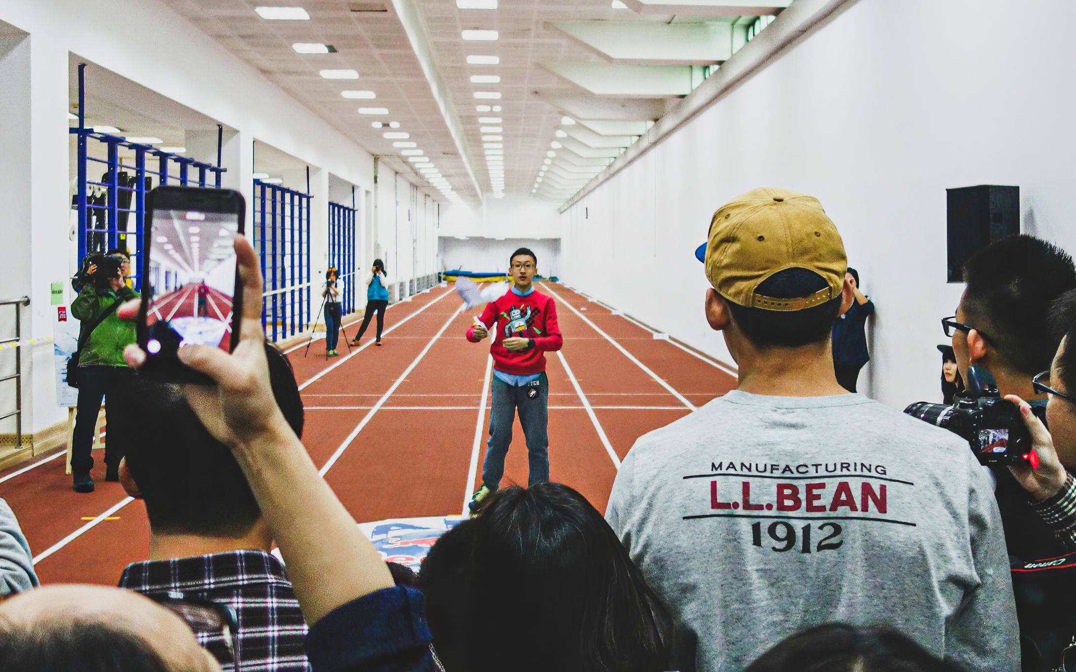 2015年红牛纸飞机大赛花式特技飞行中国赛区冠军哆啦的部分比赛片段