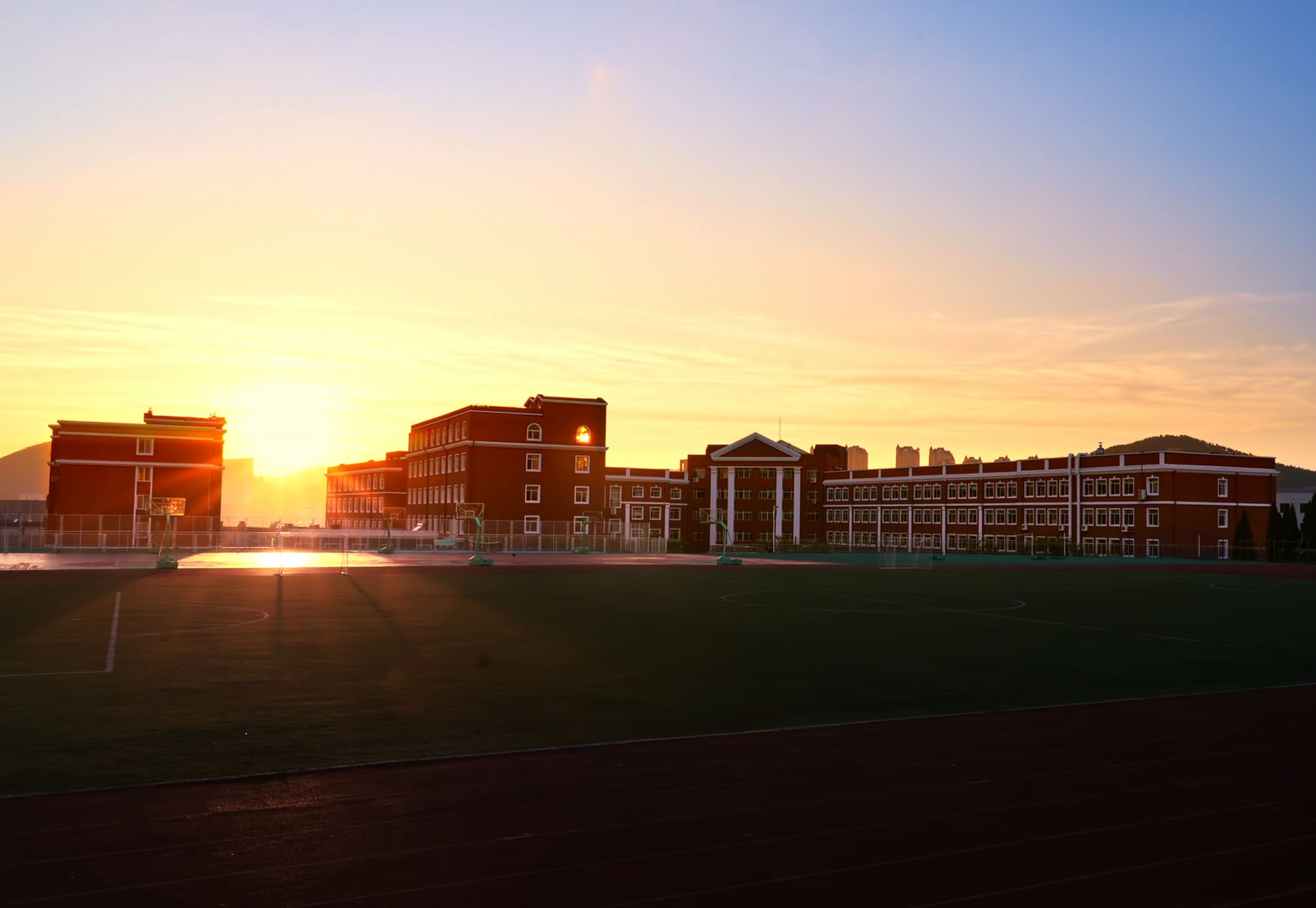 大连育明高中日落 晚霞 反曙暮辉 云隙光