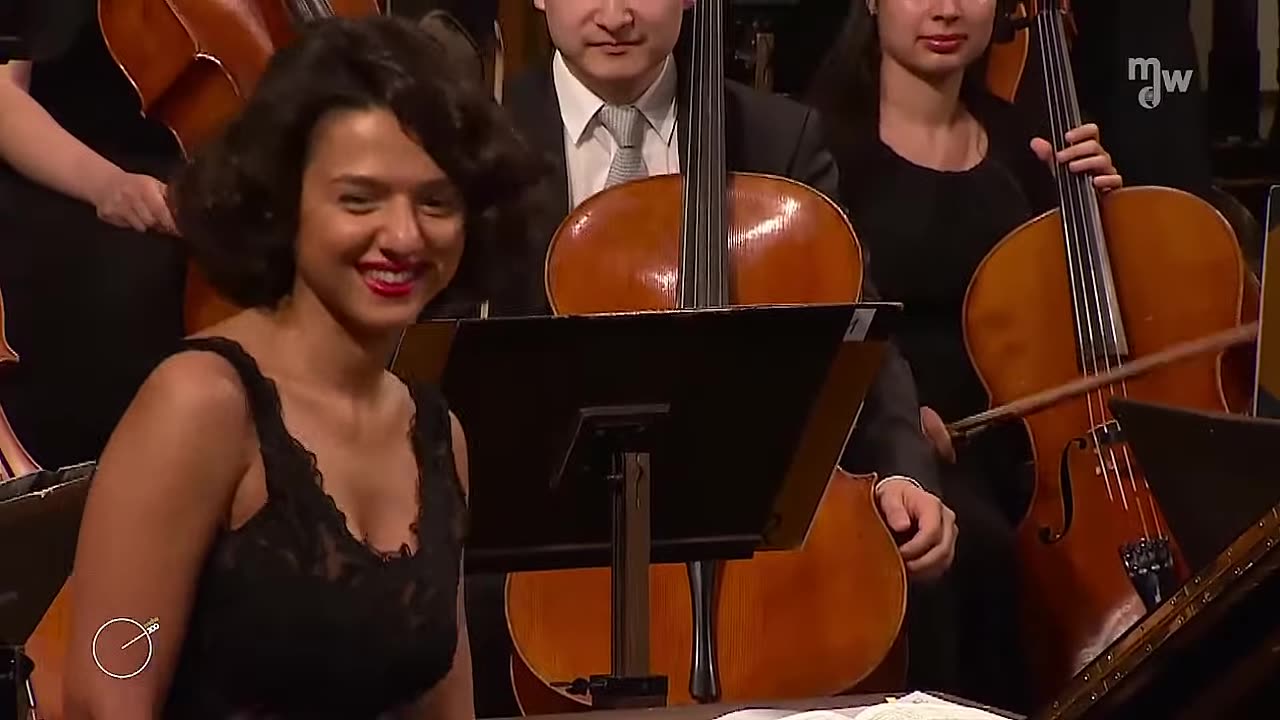 [图]Khatia Buniatishvili 匈牙利狂想曲第二号/弗朗兹·李斯特