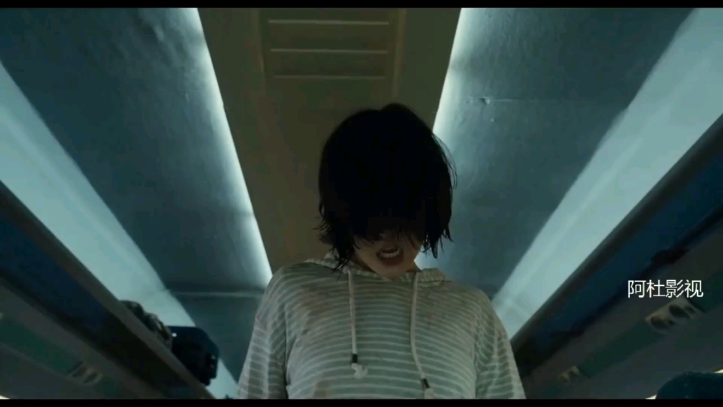 韩国丧尸釜山行凶初次变异场面