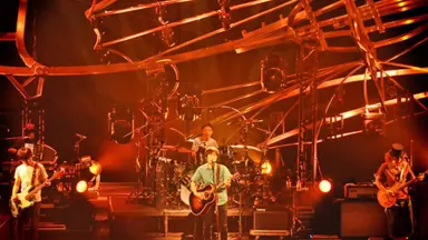 [スピッツ] JAMBOREE TOUR 2009 Amazon.co.jp: JAMBOREE TOUR 2009 ~さざなみOTRカスタム at
