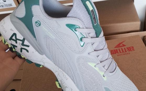 【优惠券】飙山狼运动鞋男春秋款官方正品飞织网布特大码休闲运动跑步