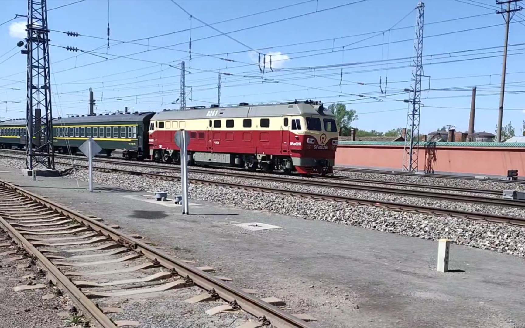 4d-0261 牵引 k7231车底去存车线