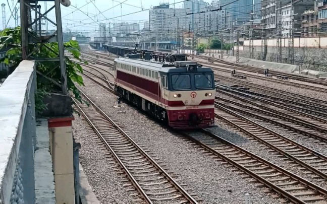 【怀化站】k836次出发机成局重段ss7c-0094出库