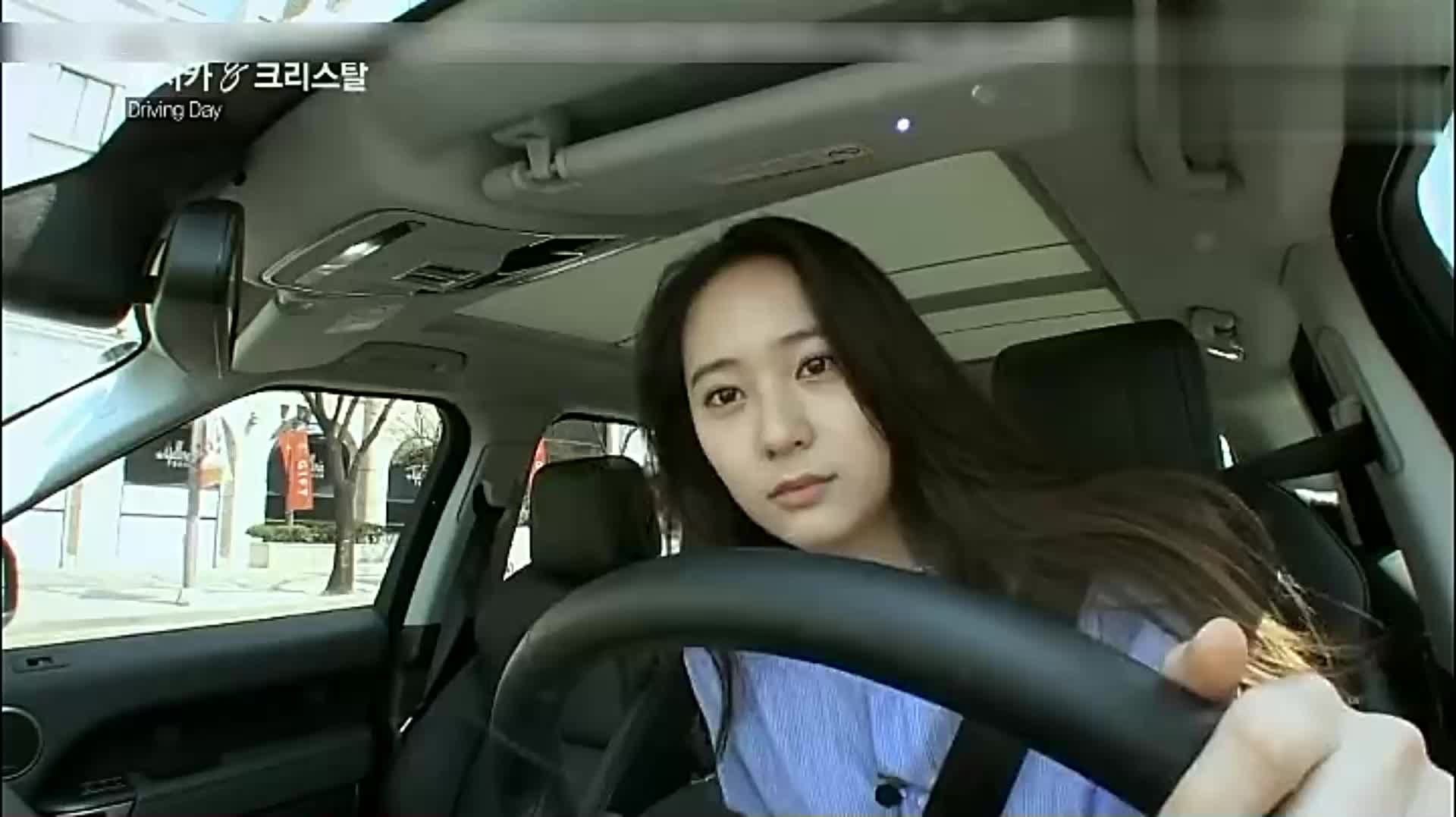 krystal郑秀晶开车中jessica郑秀妍焦急等待