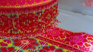 傈僳族帽子成品,水晶珠帽子!