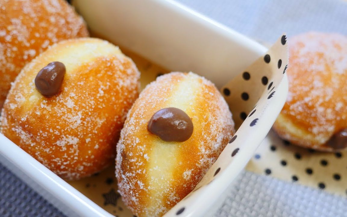 巧克力奶油夹心甜甜圈(无人声)| mosogourmet_哔哩哔哩 (゜-゜)つロ