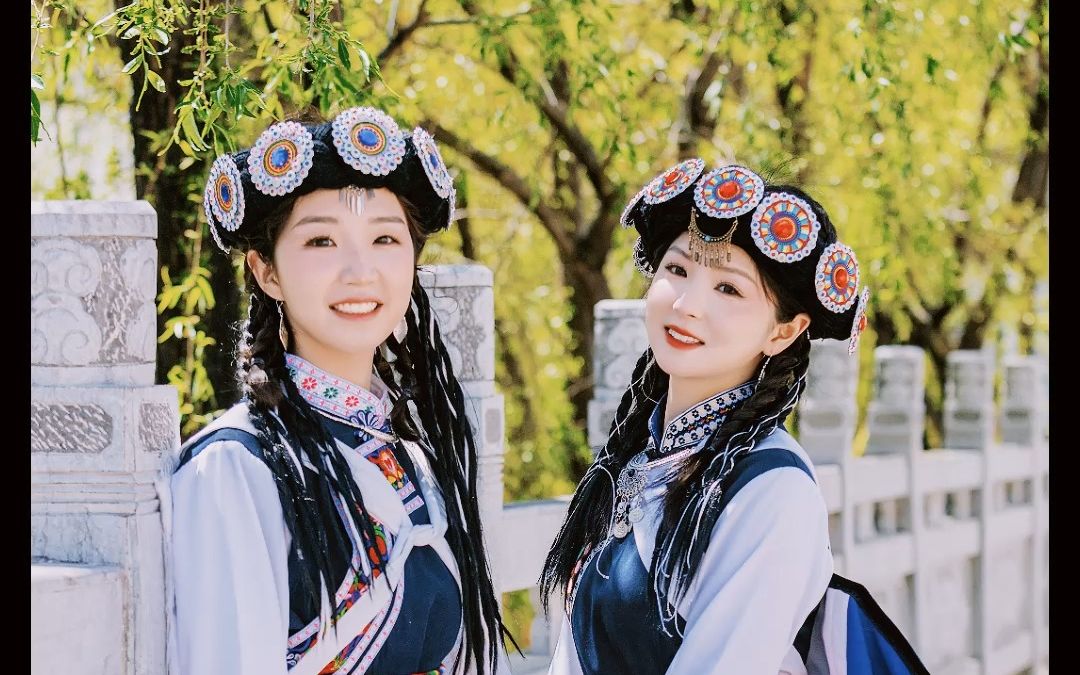 纳西族 | 做披星戴月的姑娘