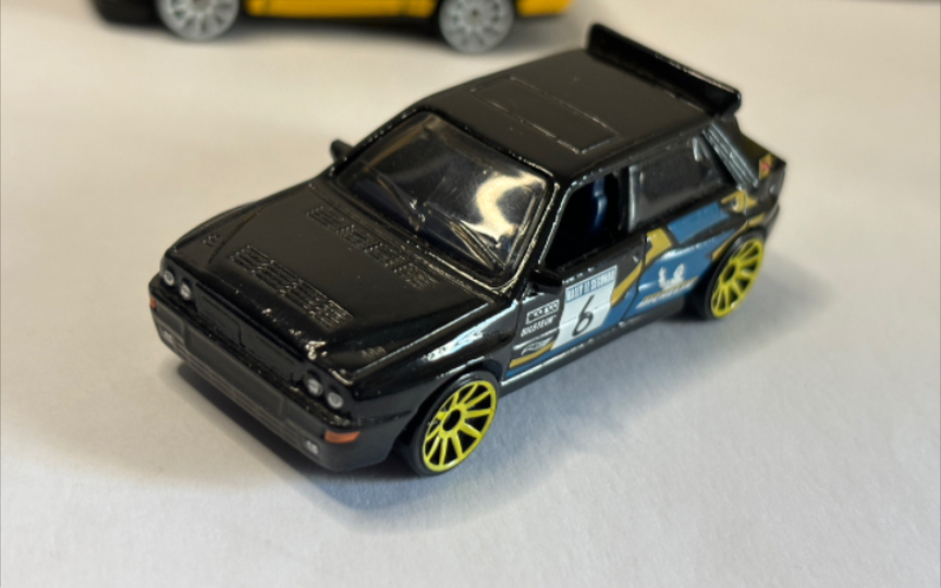 风火轮精品普卡之 蓝旗亚德尔塔拉力赛车