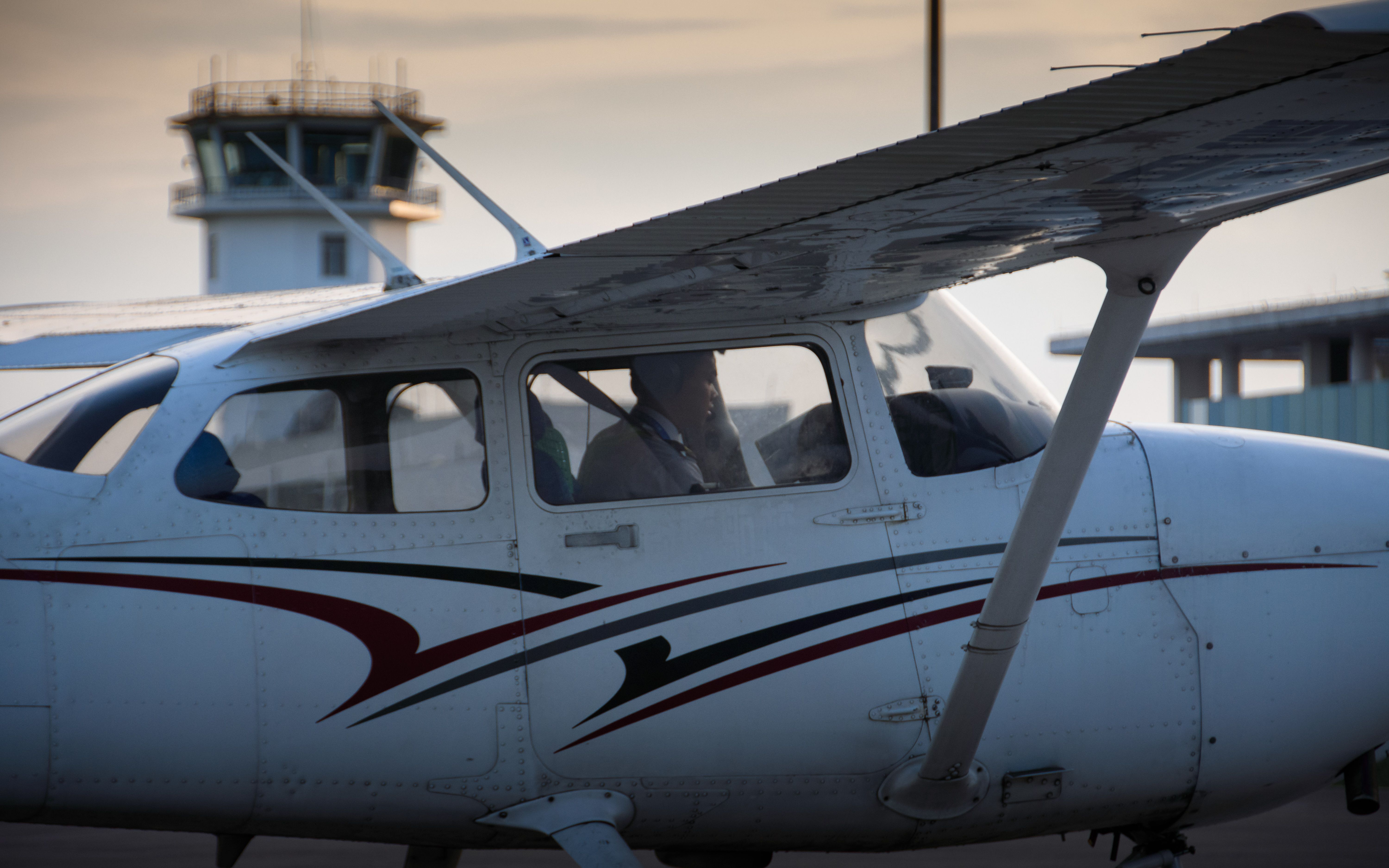 纪念首次单飞(c-172s)p1