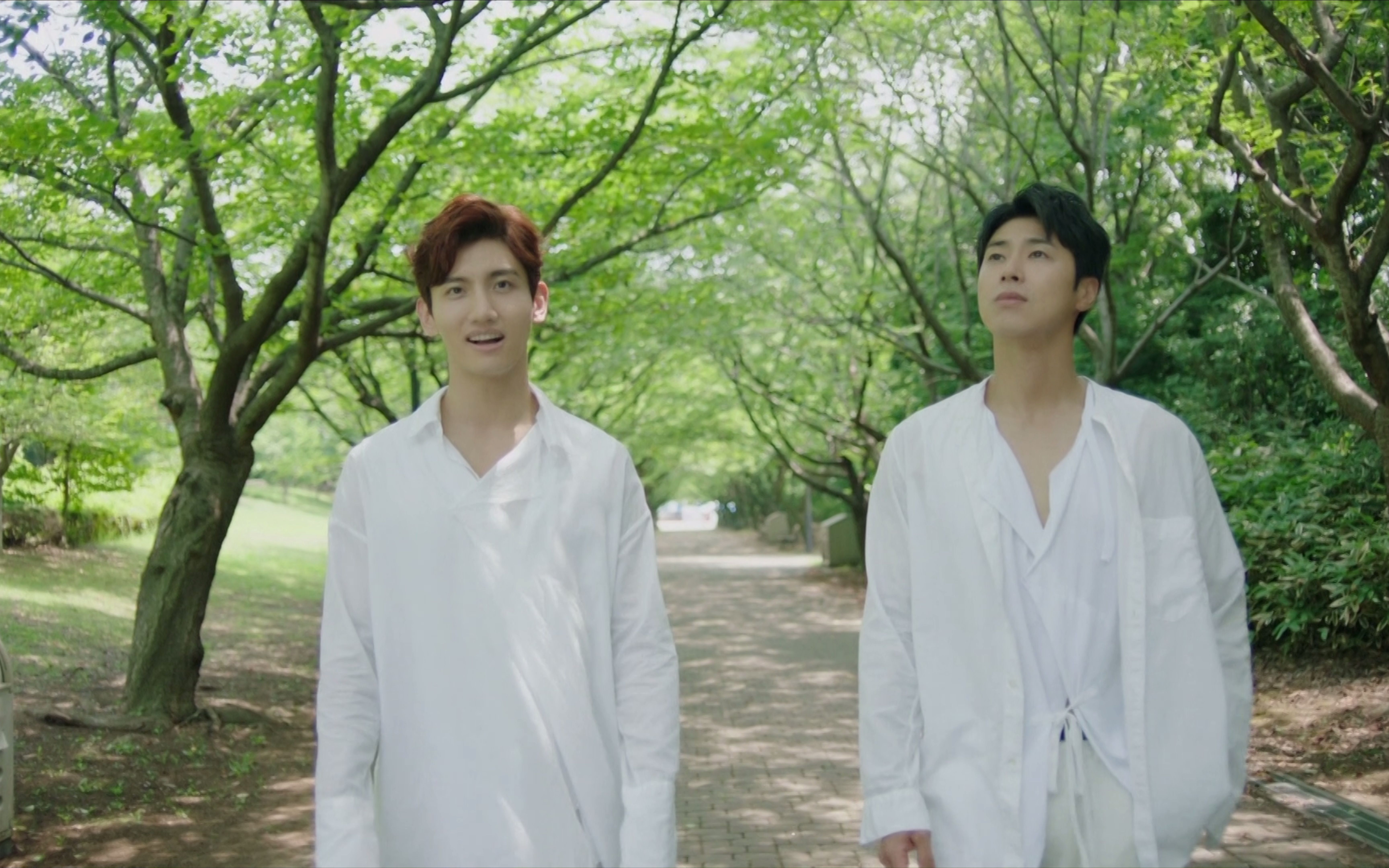 [图]【4K超清】东方神起 - 明日は来るから（明日将至）Begin～Again～Version