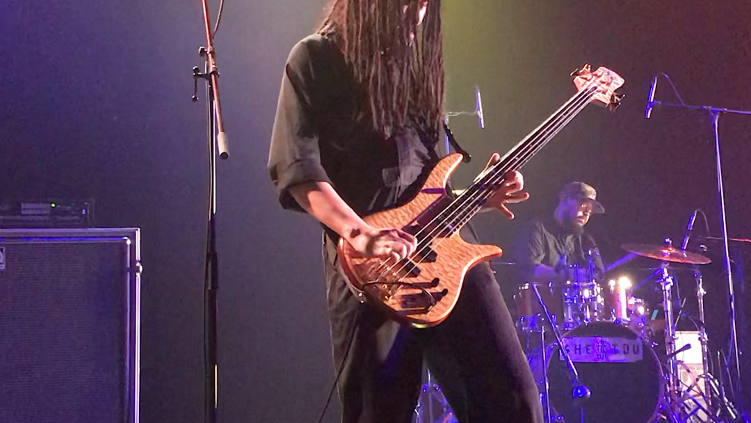 21上海舌头乐队时间到溜贝斯solo