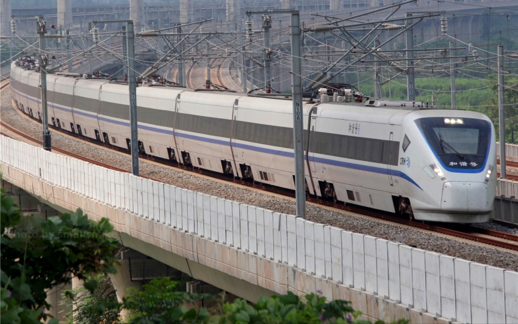 臥鋪綠皮還是動車:crh1e電力動車組