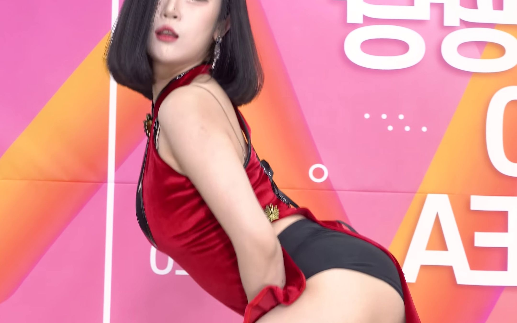 [图]性感火辣热舞【Girl Crush-普美(BoMi)】成人礼 最佳现场混剪