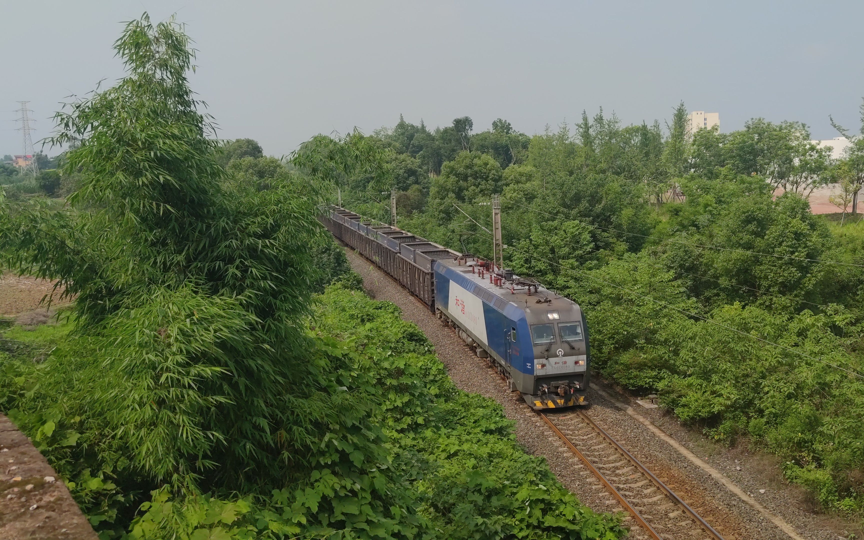 内六线k33510大山铺自贡北区间拍火车