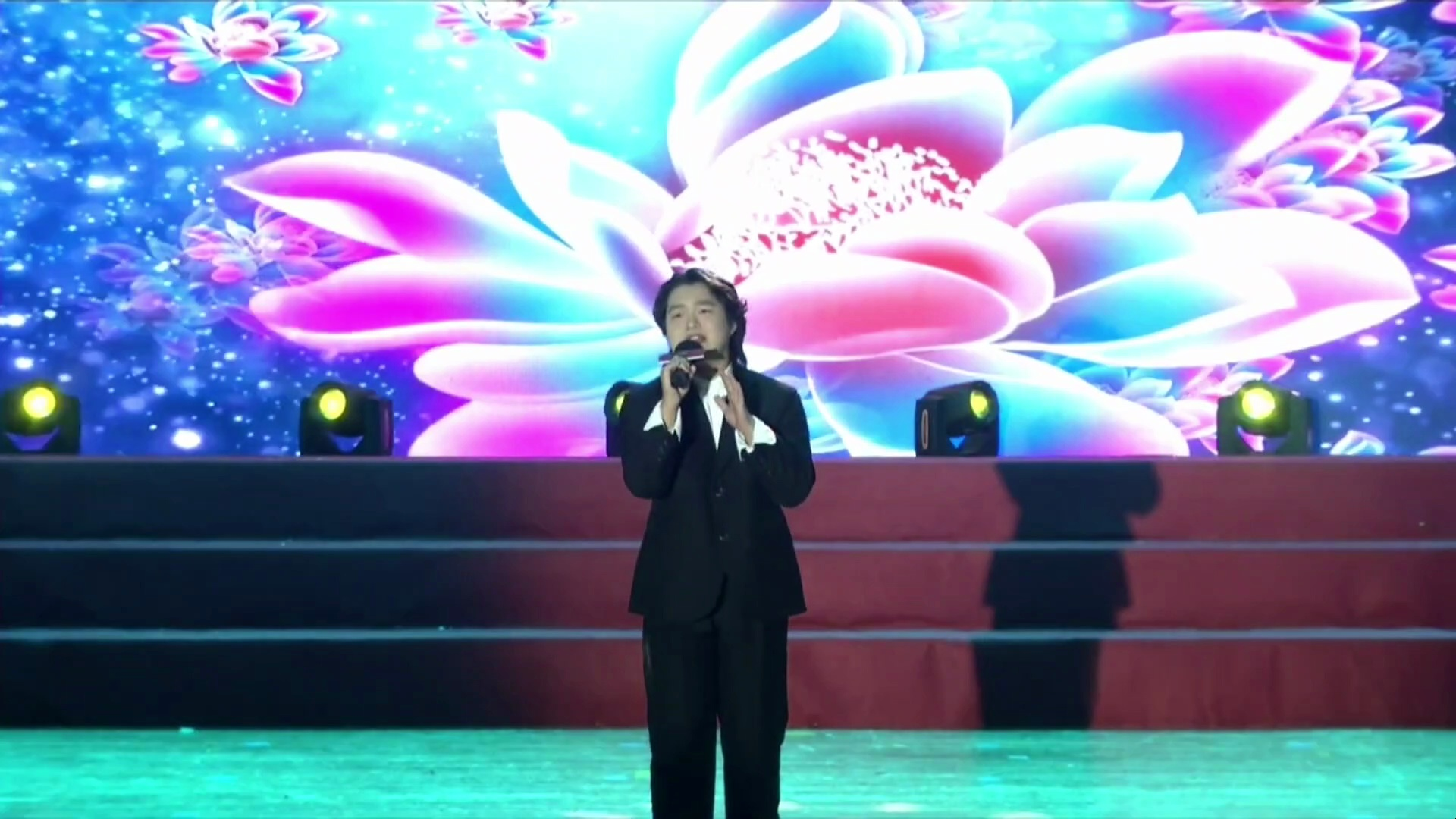 进万家"2024年永新县首届百姓春晚节目展播——男声独唱《花田错》