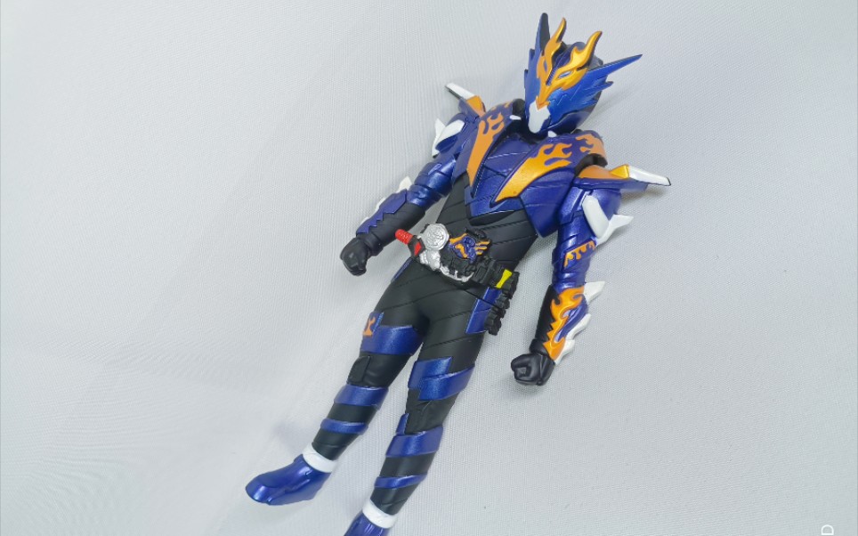 80块全涂装的鉴!假面骑士build,穿越龙大胶开盒测评