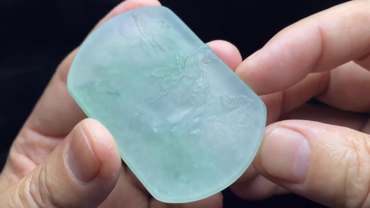 玉雕鉴评大师讲解浅浮雕山水牌子的精美之处,翡翠的魅力