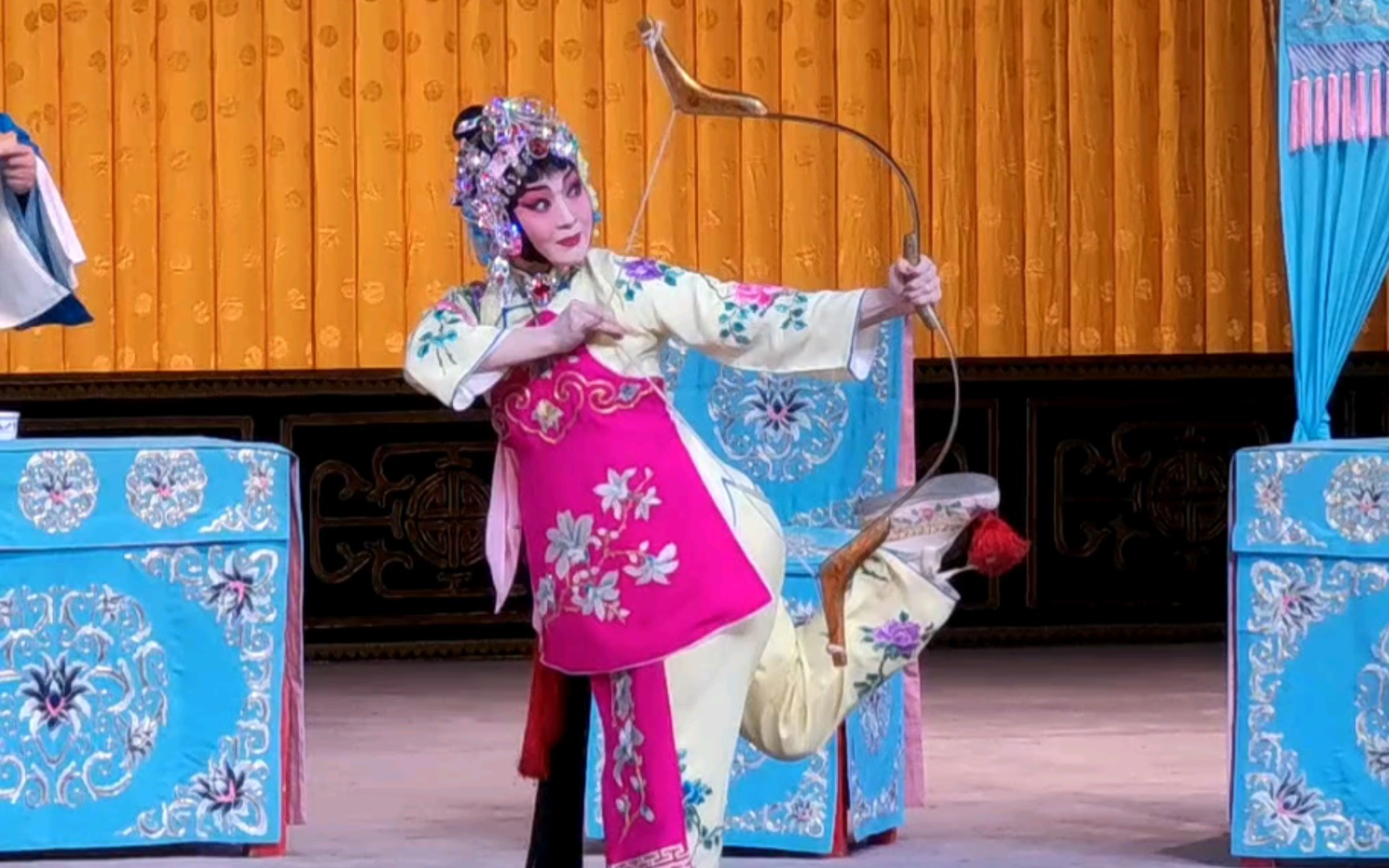 【京剧】王晓丽《大英杰烈》西皮流水十三咳_哔哩哔哩_bilibili