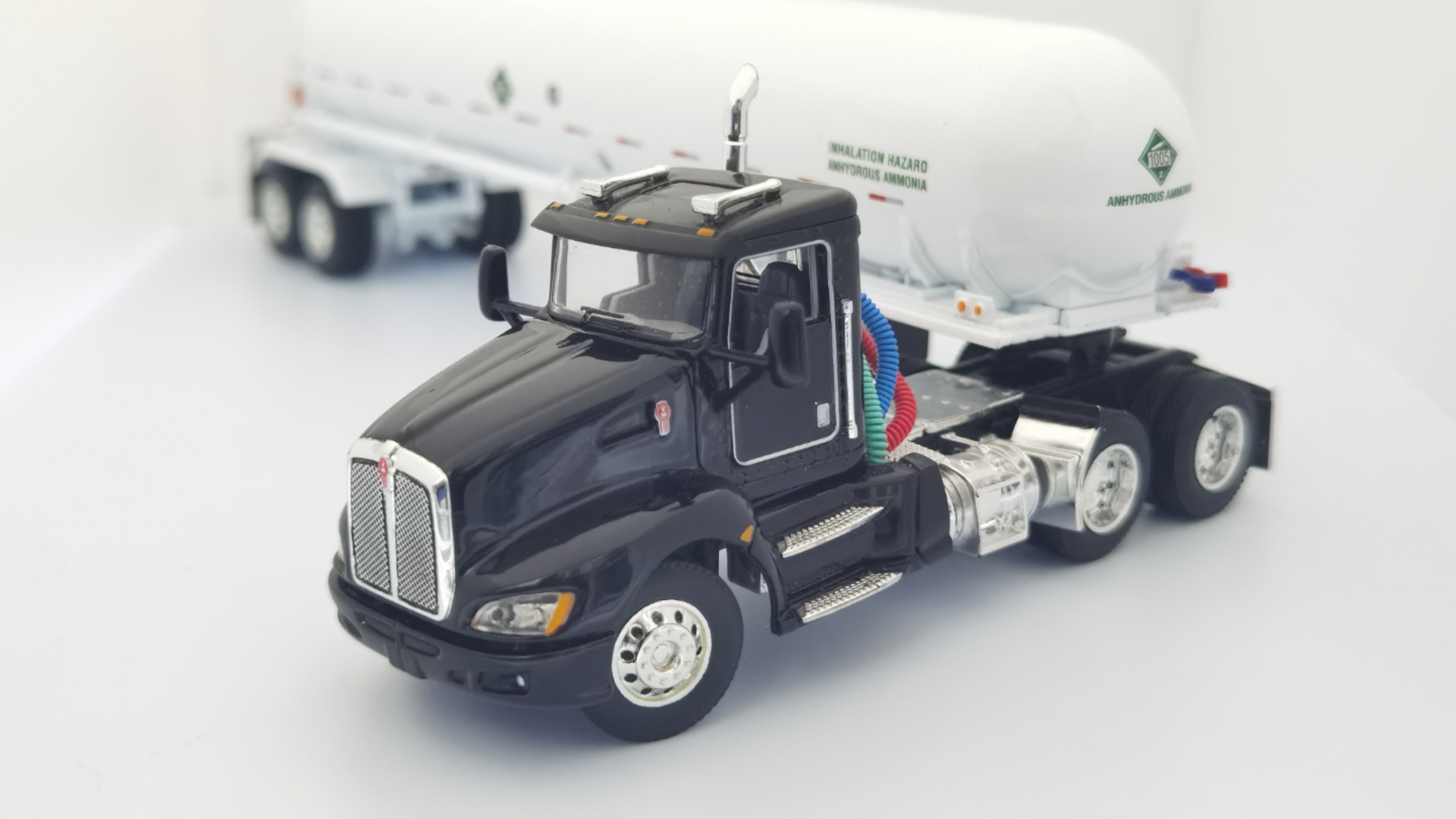 小车分享155〗dcp kenworth肯沃斯t660 配无水氨罐车