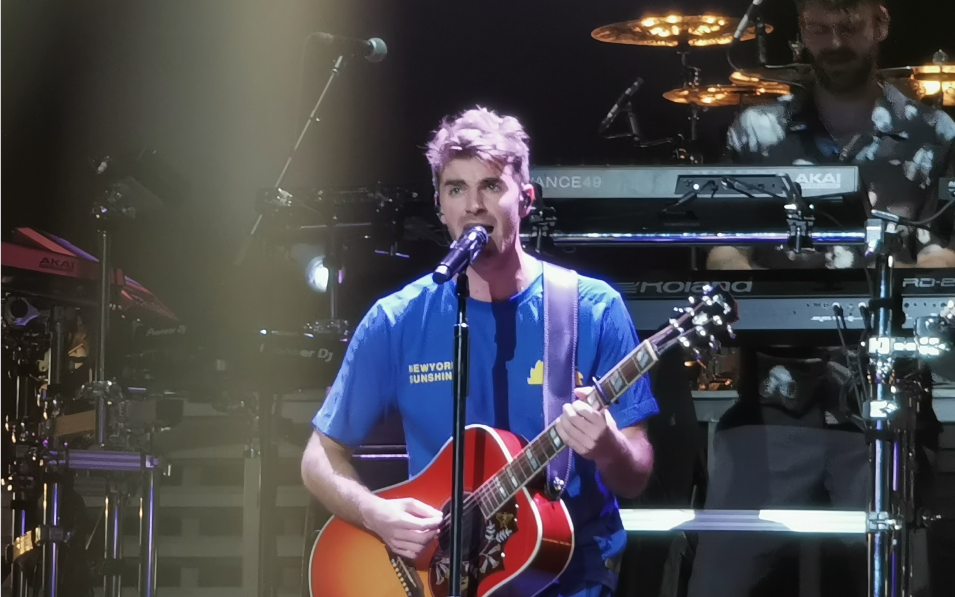 烟鬼the chainsmokers roses上海0910梅奔现场_哔哩哔哩 (゜-゜)つロ