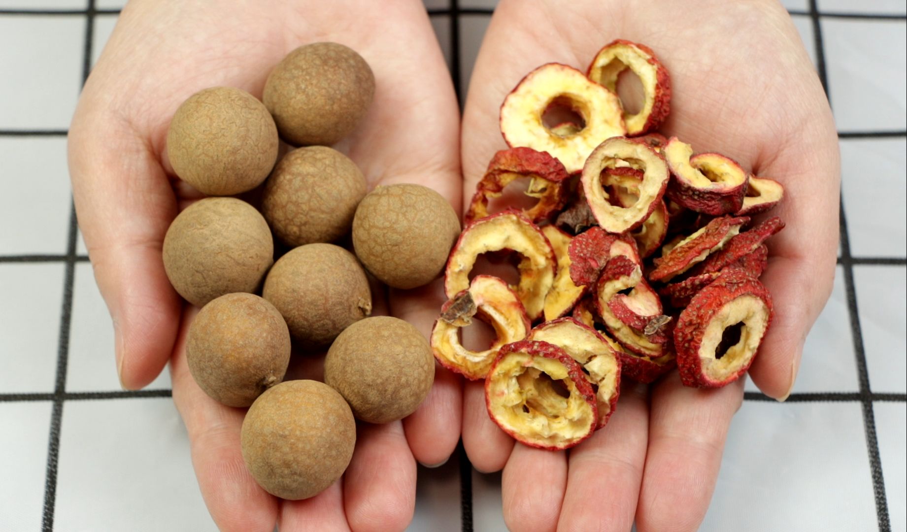 桂圆加山楂,作用太厉害了,试了3天真管用,方法简单谁用谁好