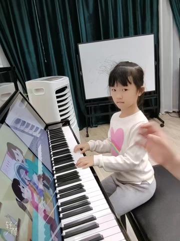 五岁左右学琴的小朋友,每一次上课都是进步